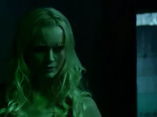 Busty گرم ترکی سکی ، Cassandra رکھ کروز ایک گندی جنسی اس کے کمرے میں